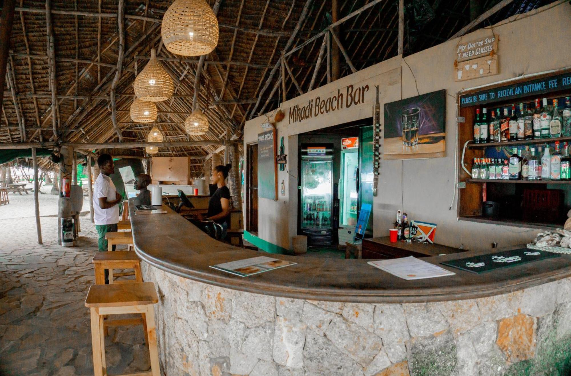 Mikadi Beach Camp & Backpackers Hostel Dar es Salaam Exterior foto